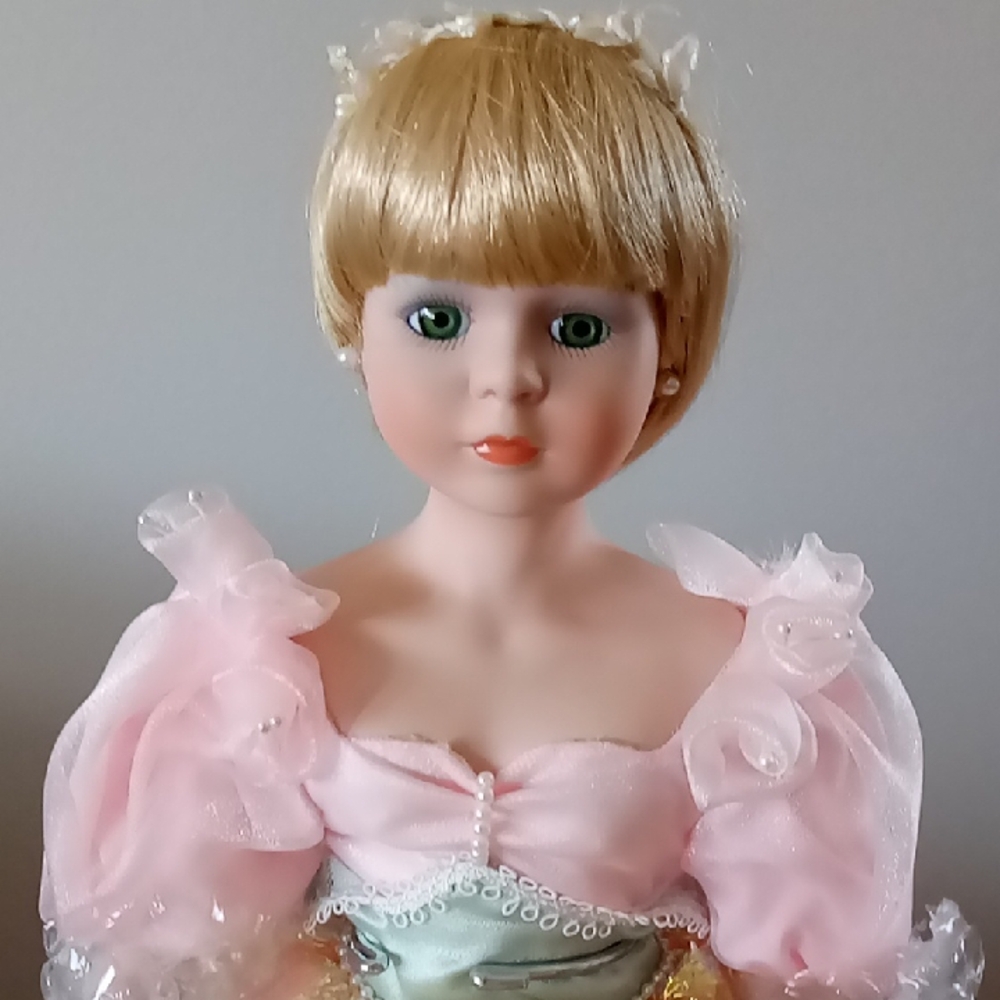NWOT Vintage Porcelain Ballerina Doll